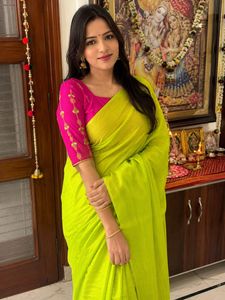 🔥SALE🔥Vibrant Lime Green Saree with Pink Blouse