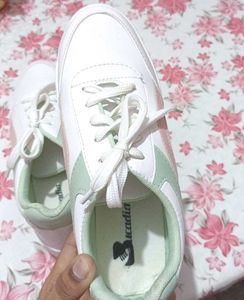 Women's White Stylish Casual Sneakers Shoes