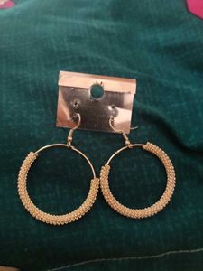 Pack of 8 (sparkling Hoop Earrings)