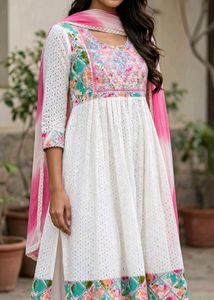 Hakoba Nayara Cut Kurti Set