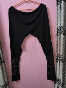 Stylish Black Leggings with Lace Detail