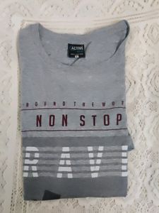 Casual T-shirt In Size L