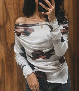 Off-Shoulder Printed Long Sleeve Top 🦪