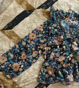 Floral Print Tie-Neck Top
