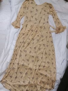 Elegant Gown For Gilrs with no delevery charges