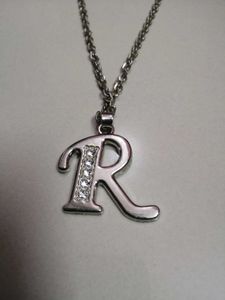 Elegant Gold 'Ridhi' Name Necklace