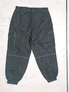 women's Black Cargo pants