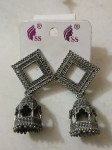 silver jhumka