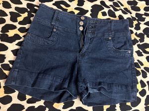Stylish High-Waisted Denim Shorts