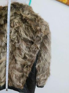Chic Faux Fur Trimmed Jacket