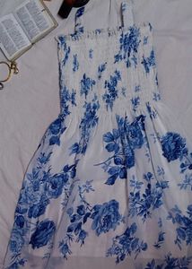 Floral Strapless Dress💙❄️(no white jacket)