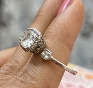 Adjustable Sparkling Princess Cut Ring