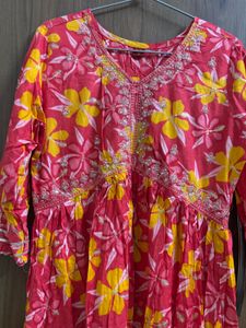 Naira Cut Vibrant Floral Print Kurta