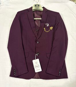 🌸 Formal Suit - New with Tags 🌸