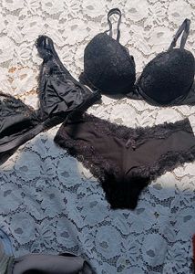 Black Lace Bra and Panty Set