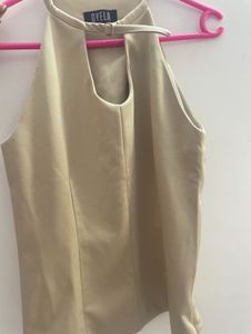 Oyela nude top