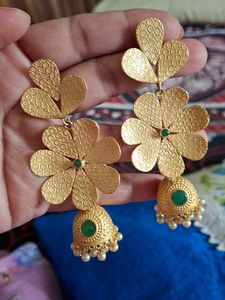Elegant Gold Floral Jhumka Earrings