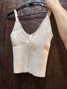 Ribbed Knit Zipper Crop Top