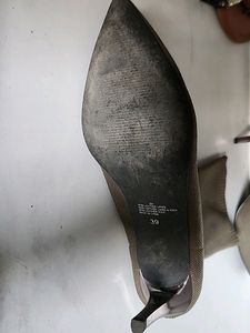 Ribbed High Heel Boots