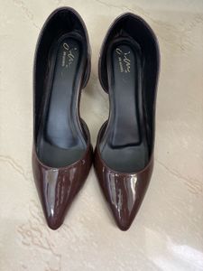 JIM LOOKS Chic short heels