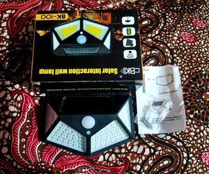 Solar Motion Sensor Wall Light (RH)