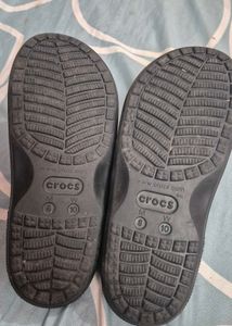 Black Crocs Comfort Slides