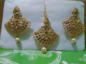 Earrings and Maang Tikka Set (Combo )