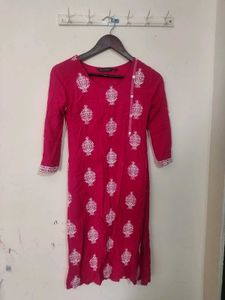 Beautiful pink Embroidered Kurta