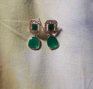 Emerald Choker Necklace with Earrings