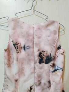Elegant Sleeveless Dress