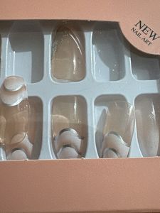 Bebo Nail French Tip Press On Nails