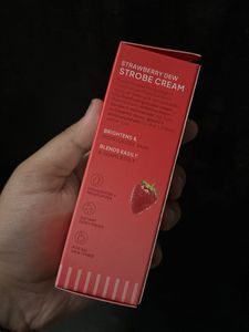 Dot &amp; Key Strawberry Dew Strobe Cream