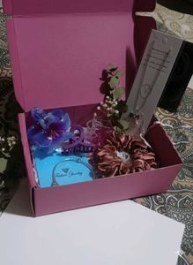 | Cute Accessories Gift Hamper |