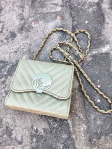 Chic Quilted Crossbody Bag
