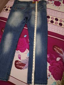 Distressed Blue Denim Jeans Waist 32 inch