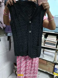 Black Knit V-Neck Sleeveless Cardigan