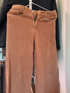 brown pants