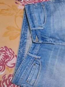 🧿 Levi's Denim Capry- Just For ₹299/-