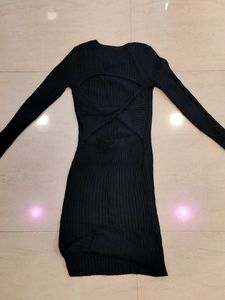 Chic Black Ribbed Cut-Out Dress