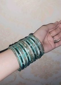 Beautiful Green Bangles Set