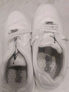 New - Classic White Nike Casual Shoes