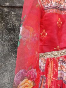 Red Ethnic 👗