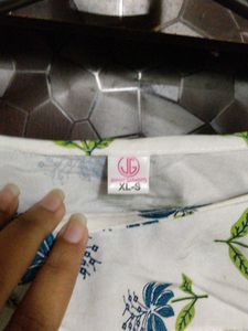 White Floral Print Kurta with Cutout