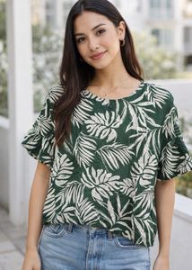 Trendy Tropical Leaf Print Top