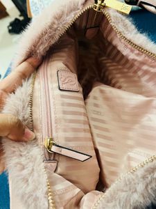 sale only today 💕💕VS teddy sling bag