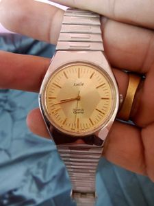 Vintage Lait Quartz Watch