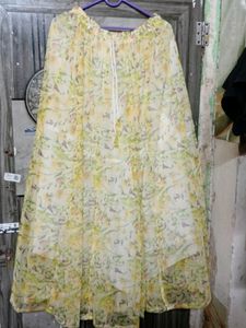 Flowy Floral Print Maxi Skirt