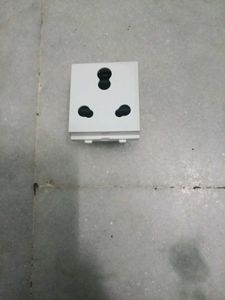5 pics Crabtree Verona Electrical Socket
