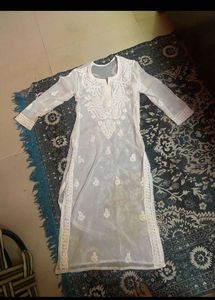 Elegant White Chikankari Kurta
