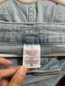 Light Wash Cropped Jeans | waist 32-33in